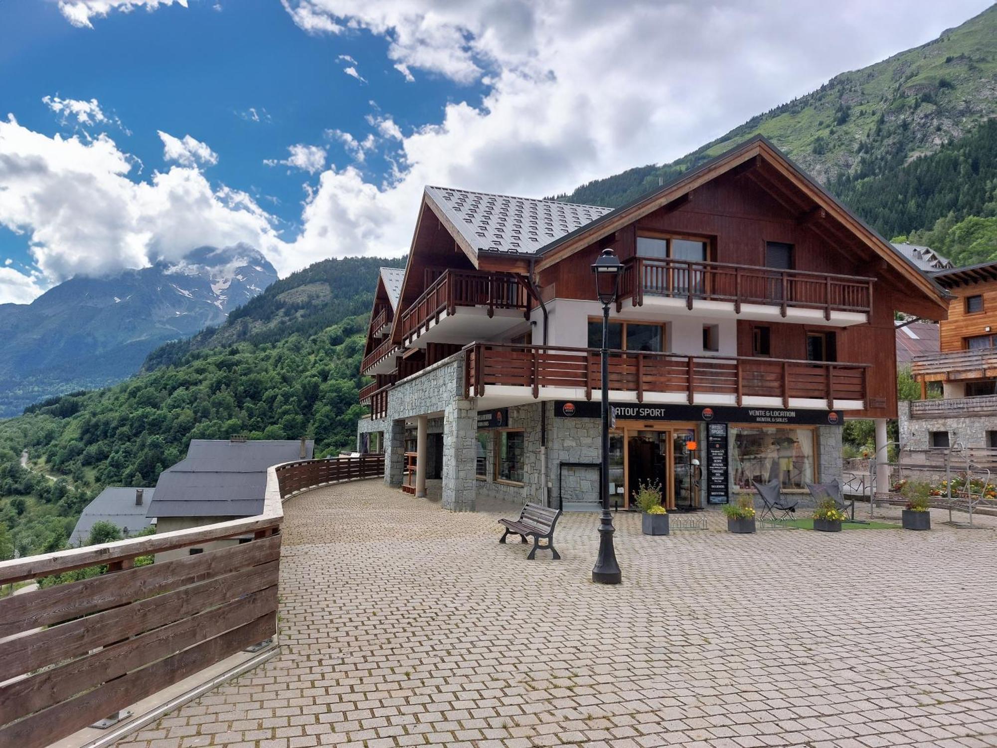 Terresens - Le Saphir Aparthotel Vaujany Luaran gambar